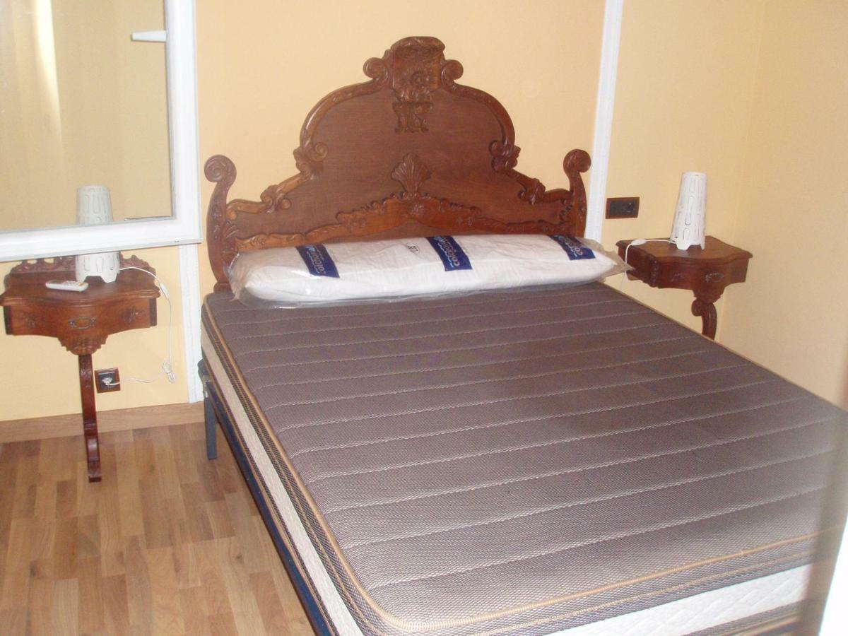 Appartamento Casa Tiburcio Arenas de San Pedro Esterno foto